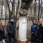 04 Покладання квітів